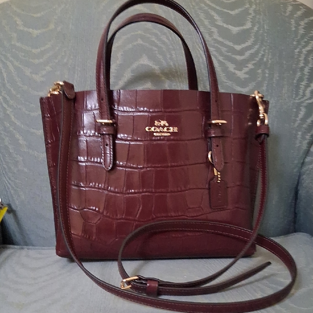 Coach Mollie Bag/Tote Embossed Brown Leather With Crossbody Strap.